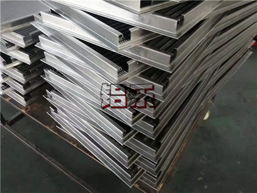 氟碳铝单板的生产制造安裝常见问题